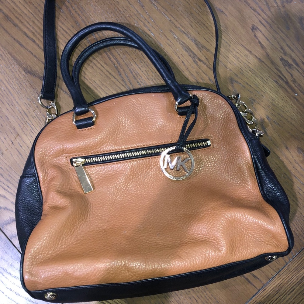Micheal Kors purse